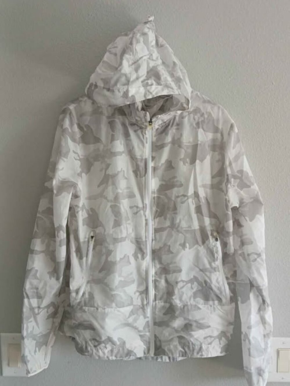 Champion medium men's rain windbreaker light jacket